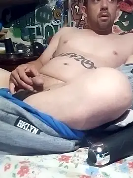 Snapshot of Twoslipperywhenwett chatting on September 9, 2025, 4:27 pm Twoslipperywhenwett online show from September 9, 2025, 4:27 pm