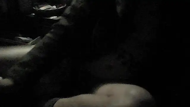 Twoslipperywhenwett online show from November 20, 2025, 7:36 pm