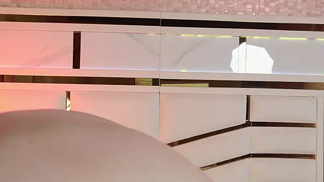 Snapshot of ambar_rosse25 chatting on December 1, 2025, 11:44 am ambar rosse25 online show from December 1, 2025, 11:44 am