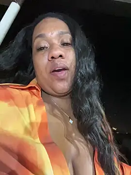 Snapshot of Sam_Blue chatting on April 19, 2026, 6:58 am Sam Blue online show from April 19, 2026, 6:58 am