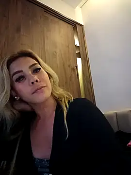 celyTSversa online show from February 18, 2026, 10:33 am