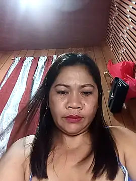 sexybitch 02 online show from December 1, 2025, 1:12 pm