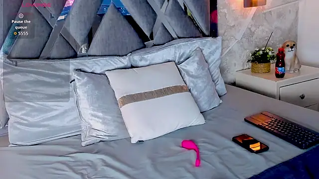 nils saint online show from November 15, 2025, 8:29 am