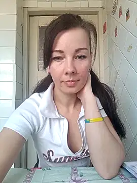 Adeline3302 online show from March 15, 2026, 2:02 pm