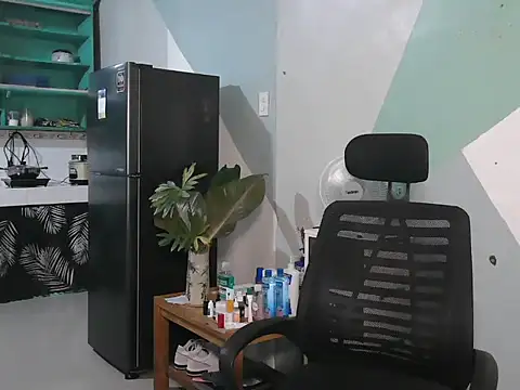 Snapshot of Darkevion chatting on February 23, 2026, 5:57 pm Darkevion online show from February 23, 2026, 5:57 pm