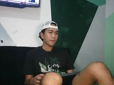 Snapshot of Darkevion chatting on December 22, 2025, 11:21 am Darkevion online show from December 22, 2025, 11:21 am