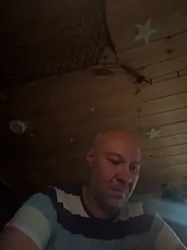 Snapshot of annubis69 chatting on April 15, 2026, 2:43 pm annubis69 online show from April 15, 2026, 2:43 pm