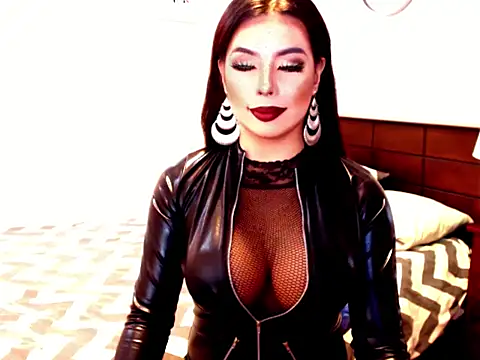 NataliaFernandezz online show from October 17, 2025, 1:46 pm