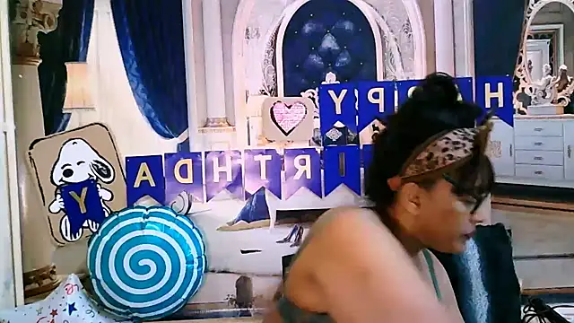 Snapshot of IndiaBlackPanther chatting on February 15, 2026, 7:02 pm IndiaBlackPanther online show from February 15, 2026, 7:02 pm