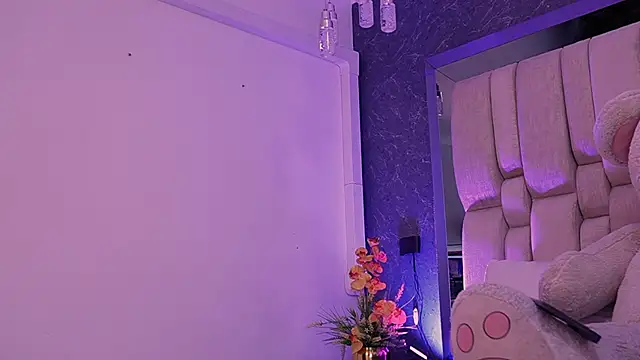 Snapshot of SamantaVazquez chatting on November 21, 2025, 12:15 pm SamantaVazquez online show from November 21, 2025, 12:15 pm