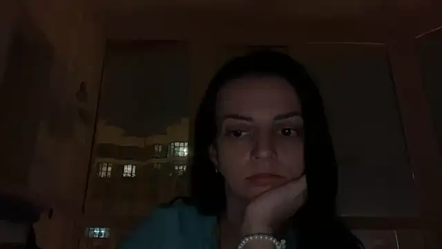 Snapshot of Sladosttss chatting on October 8, 2025, 6:52 pm Sladosttss online show from October 8, 2025, 6:52 pm