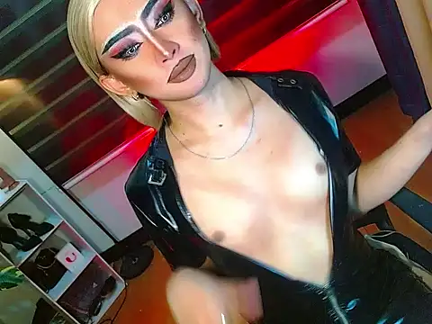 Snapshot of Queen_yasii_88 chatting on February 15, 2026, 1:32 pm Queen yasii 88 online show from February 15, 2026, 1:32 pm