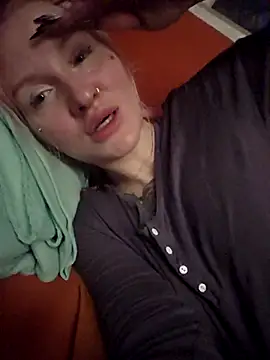 KateMonroe online show from April 15, 2026, 9:04 pm