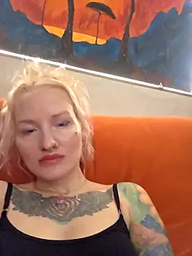 KateMonroe online show from April 22, 2026, 9:43 pm