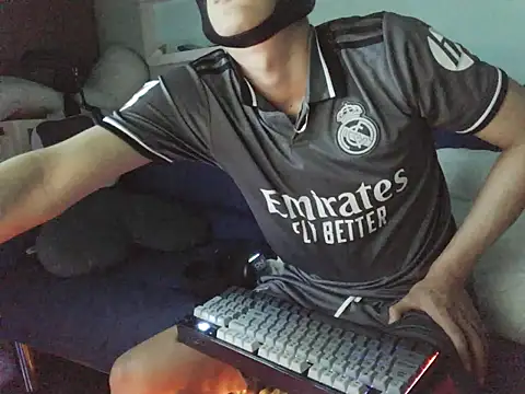 boyhigh1997 online show from March 11, 2026, 8:41 am