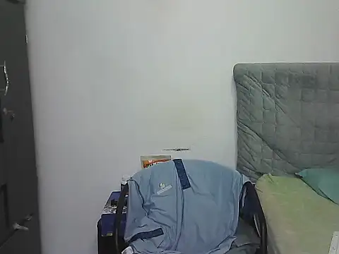 Snapshot of morenocabro10 chatting on February 3, 2026, 8:25 pm morenocabro10 online show from February 3, 2026, 8:25 pm