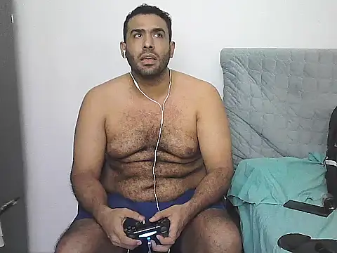 Snapshot of morenocabro10 chatting on February 20, 2026, 6:26 am morenocabro10 online show from February 20, 2026, 6:26 am