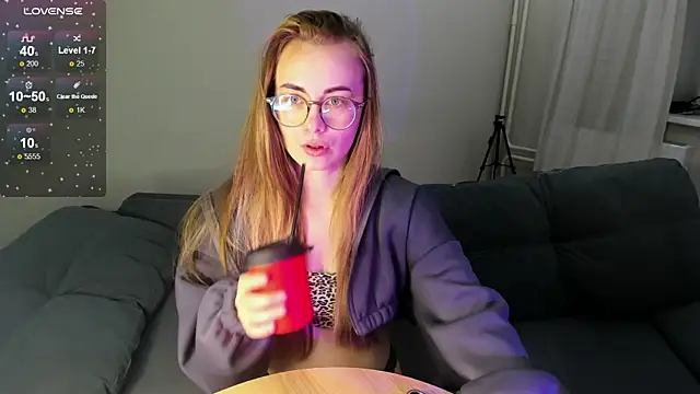 MewStella online show from October 24, 2025, 11:37 pm