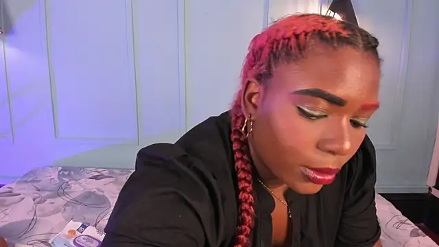 NanyMoreno online show from April 21, 2026, 8:04 pm