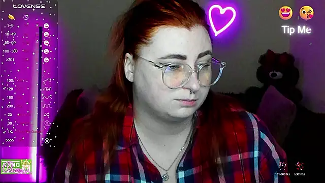 Snapshot of Alicia_love00 chatting on February 10, 2026, 6:23 am Alicia love00 online show from February 10, 2026, 6:23 am