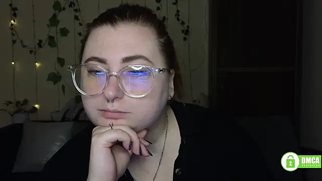 Snapshot of Alicia_love00 chatting on March 3, 2026, 6:31 am Alicia love00 online show from March 3, 2026, 6:31 am