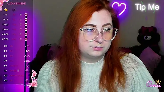 Snapshot of Alicia_love00 chatting on April 8, 2026, 5:31 am Alicia love00 online show from April 8, 2026, 5:31 am