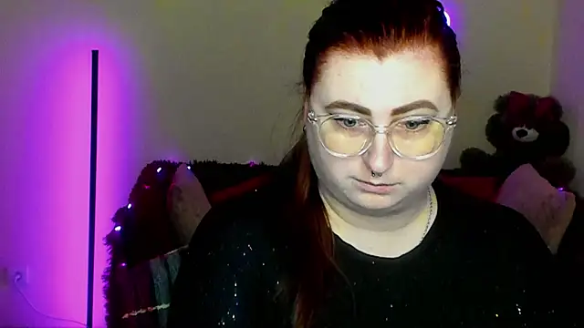 Snapshot of Alicia_love00 chatting on April 13, 2026, 11:25 am Alicia love00 online show from April 13, 2026, 11:25 am