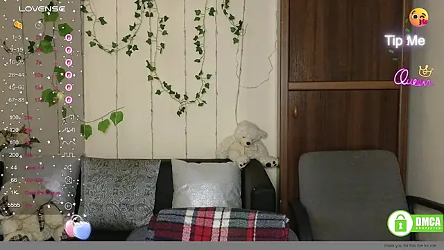 Snapshot of Alicia_love00 chatting on April 9, 2026, 5:31 am Alicia love00 online show from April 9, 2026, 5:31 am