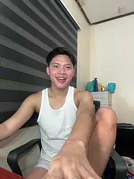 Snapshot of Helleron chatting on December 1, 2025, 4:30 pm Helleron online show from December 1, 2025, 4:30 pm