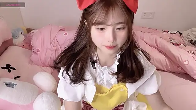 Snapshot of gougou77 chatting on February 2, 2026, 12:26 pm gougou77 online show from February 2, 2026, 12:26 pm