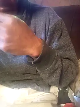 Snapshot of Oaxhot chatting on November 28, 2025, 5:35 pm Oaxhot online show from November 28, 2025, 5:35 pm