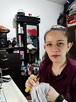 Isabella5 Brown  online show from October 28, 2025, 3:55 pm