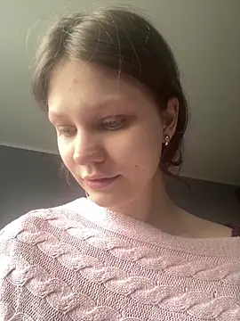 Snapshot of Lunliss chatting on November 16, 2025, 10:42 am Lunliss online show from November 16, 2025, 10:42 am