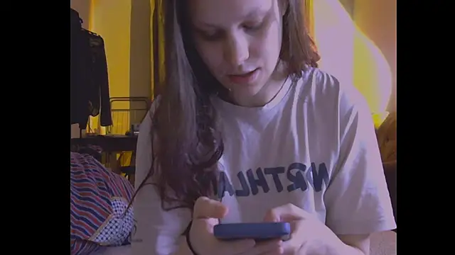 Lunliss online show from July 23, 2026, 11:55 pm