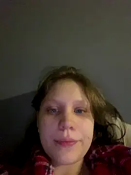 Snapshot of Lunliss chatting on September 26, 2025, 9:21 pm Lunliss online show from September 26, 2025, 9:21 pm