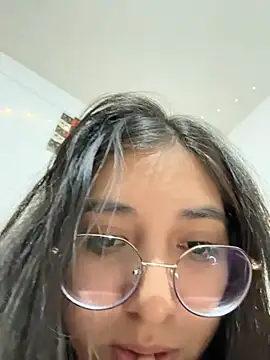 Milly Sweet14 online show from March 4, 2026, 4:20 am