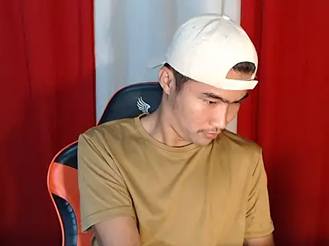 Siege cum69 online show from May 17, 2026, 7:47 pm