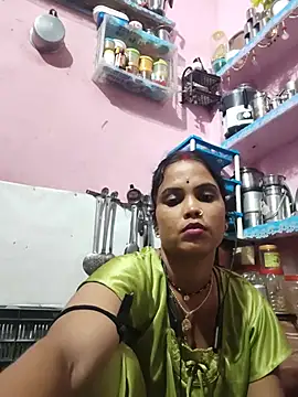 Snapshot of Cut_ragni chatting on August 6, 2026, 5:19 pm Cut ragni online show from August 6, 2026, 5:19 pm
