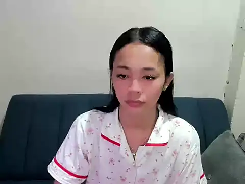 millany69 online show from February 4, 2026, 3:29 pm