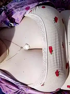 Snapshot of Hnonasix89 chatting on April 6, 2026, 12:39 am Hnonasix89 online show from April 6, 2026, 12:39 am