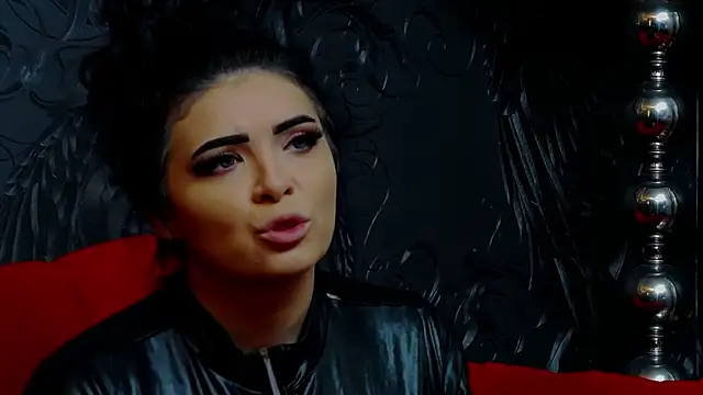 Snapshot of DevashaQueenX chatting on April 1, 2026, 6:59 am DevashaQueenX online show from April 1, 2026, 6:59 am