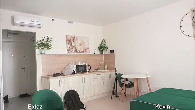 Snapshot of Horny_boyzz chatting on February 1, 2026, 8:23 am Horny boyzz online show from February 1, 2026, 8:23 am