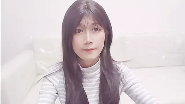 Rabbitlittlefool online show from October 27, 2025, 3:46 pm