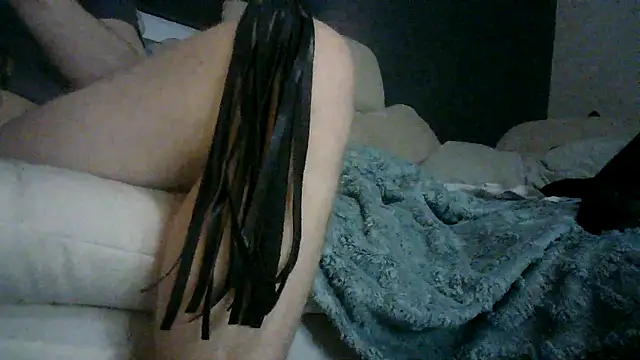 RedLayla online show from March 19, 2026, 2:11 am