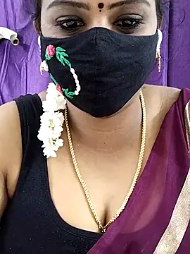 Snapshot of yoga-mithraa chatting on November 6, 2025, 4:11 pm yoga-mithraa online show from November 6, 2025, 4:11 pm