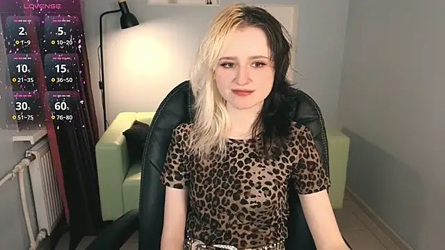 girl next doorr online show from March 8, 2026, 1:14 pm