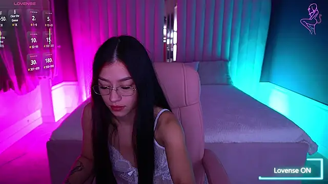 FataleNellie online show from November 14, 2025, 10:13 pm