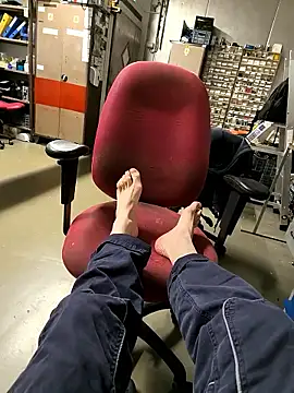 Snapshot of fergi1999 chatting on January 8, 2026, 9:37 am fergi1999 online show from January 8, 2026, 9:37 am