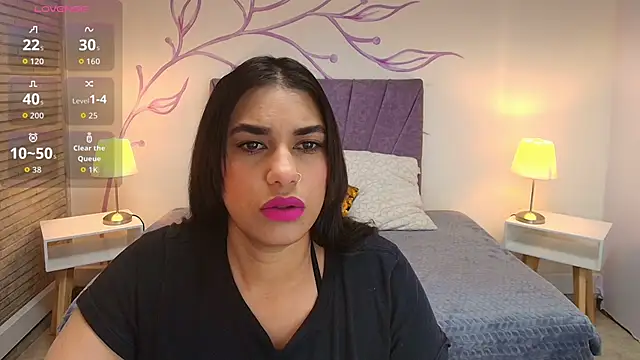 Lia Blake  online show from September 22, 2025, 12:33 pm