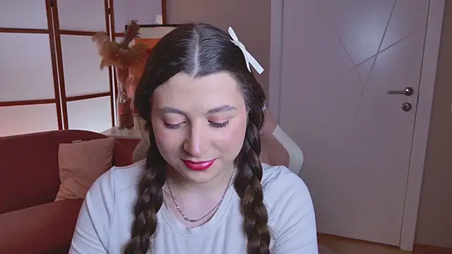 Queen Michelle  online show from January 13, 2026, 9:08 pm